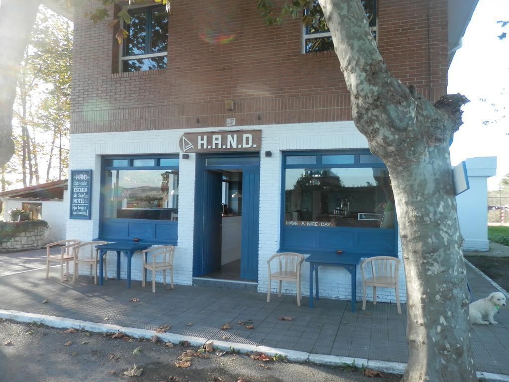 H.A.N.D Surf Hostel Langre  Exterior photo